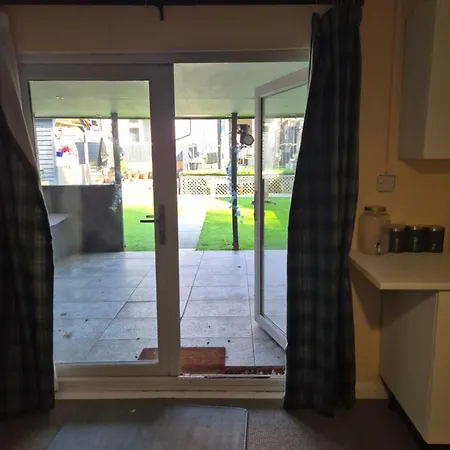 Accomadation Wrexham Esterno foto