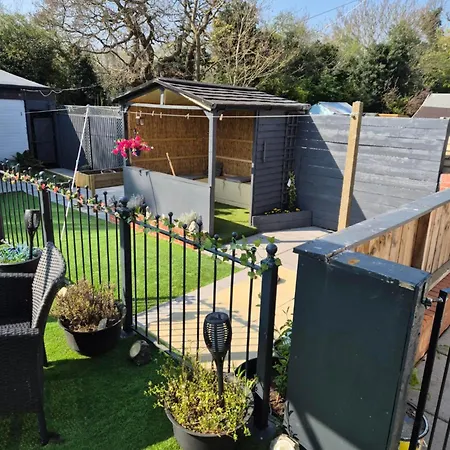 Accomadation Wrexham Esterno foto